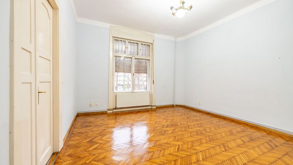 Spatiu pentru birouri,pozitionat pe Bld. Revolutiei,etajul 1 - Poză 4