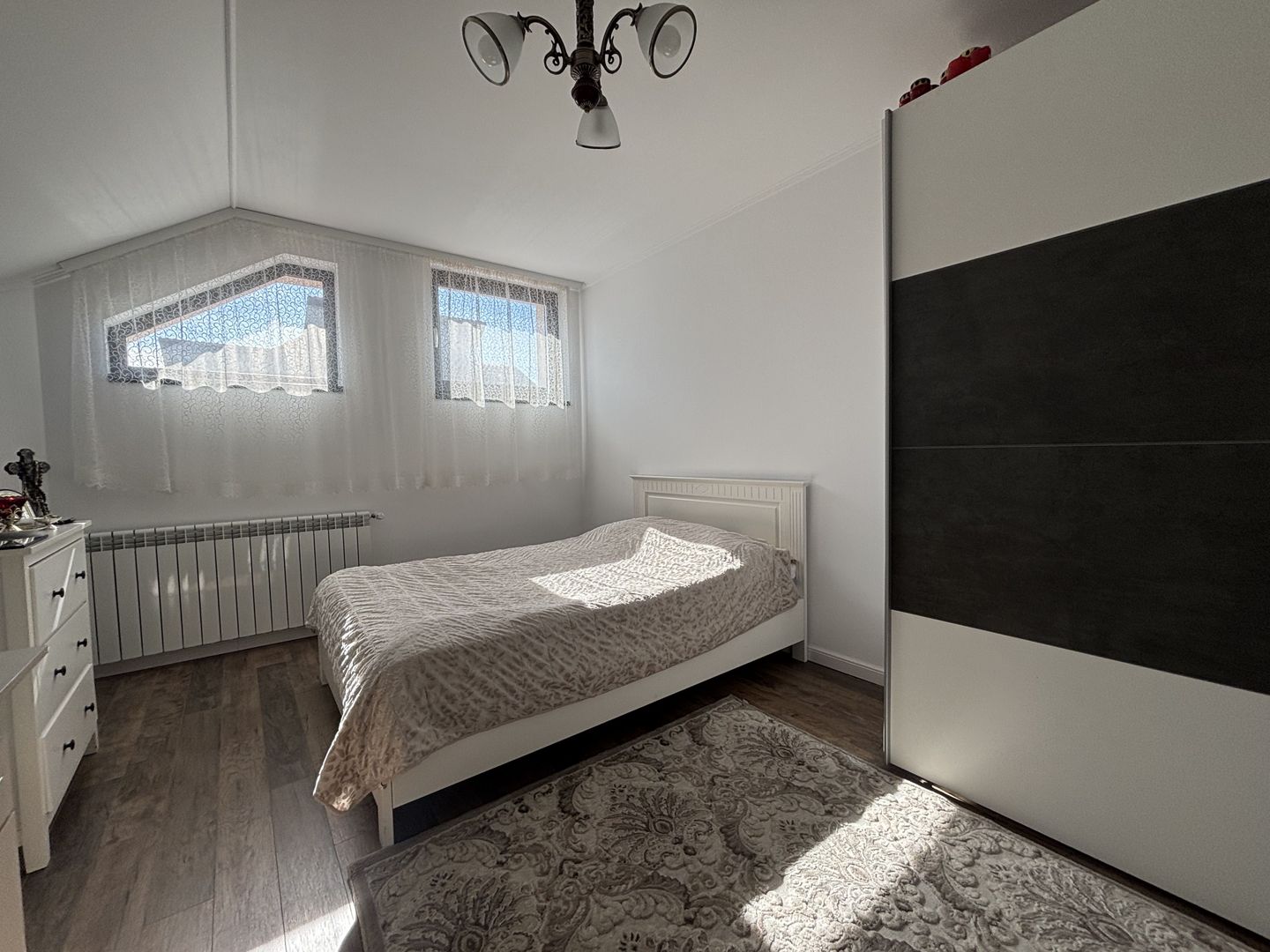 Casa INDIVIDUALA 6 camere, curte superba - zona Brana, Selimbar - Poză 17