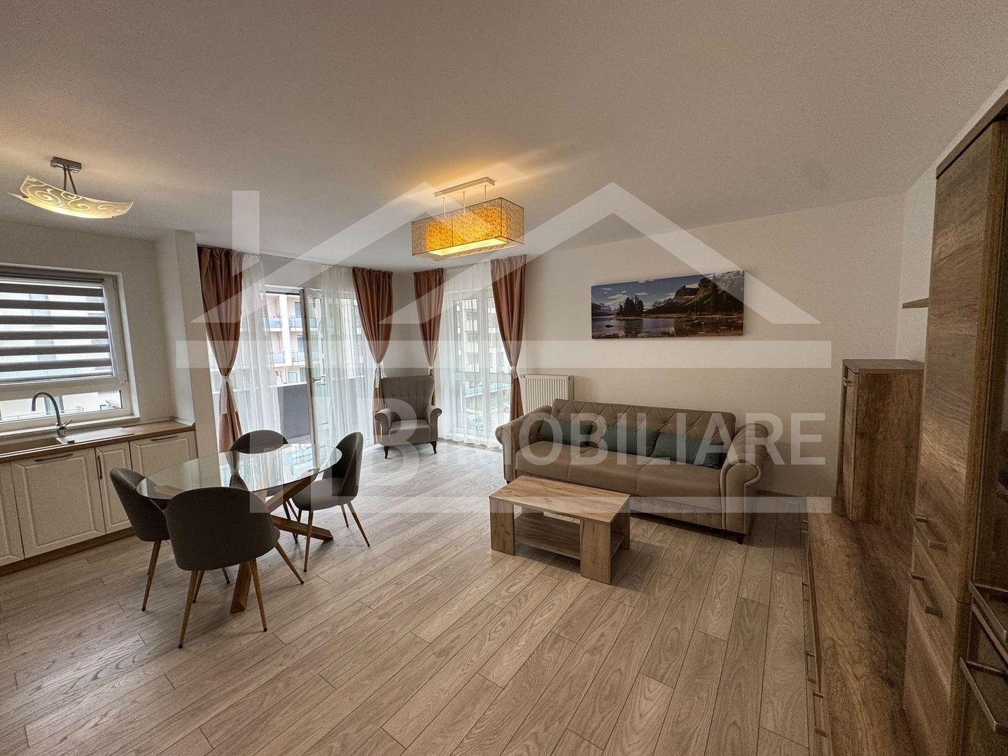 Apartament cu 3 camere, 80mp, parcare, Zona Maurer Residence - Poză 1
