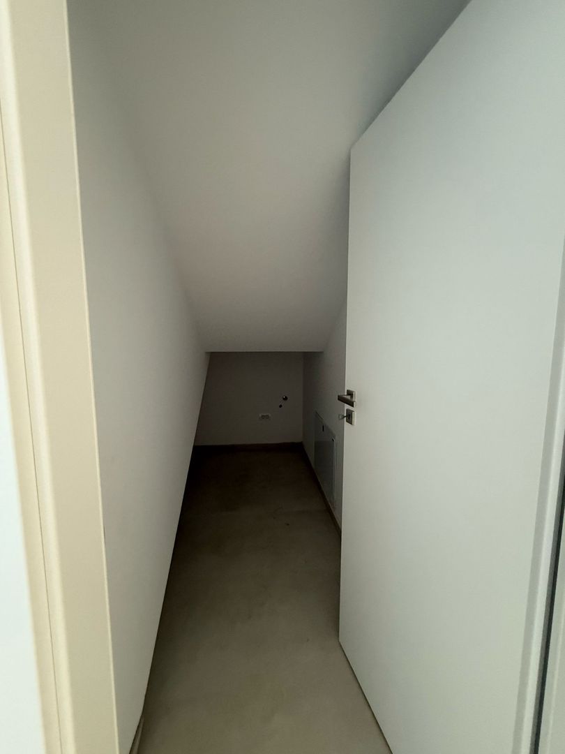 Duplex spatios cu teren generos - Poză 5