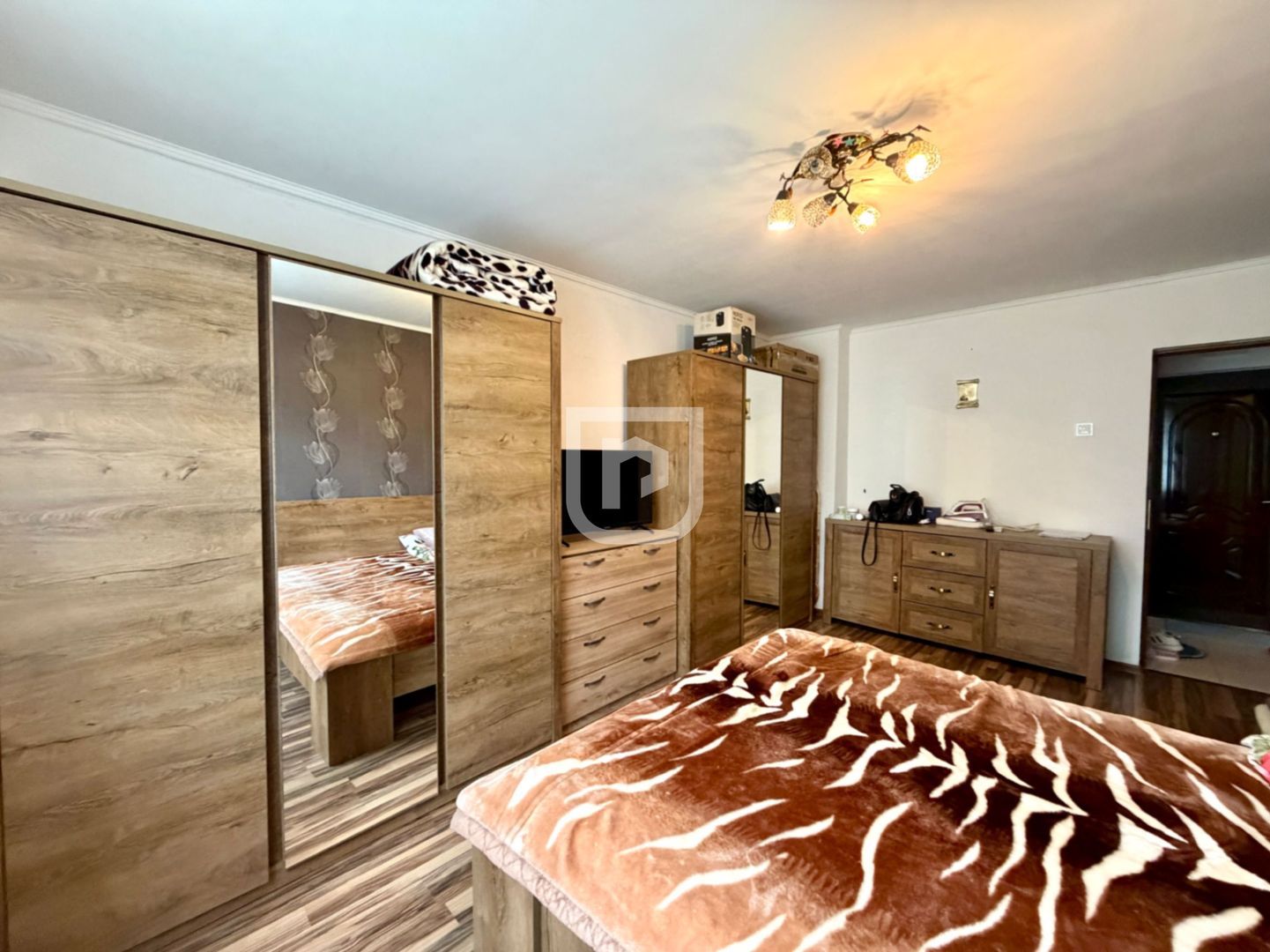 Apartament 3 camere, renovat, etaj 1, parcare - Gura Humorului - Poză 4