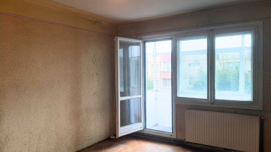 Apartament 2 camere 89000 EUR etaj intermediar foarte aproape de piata Astra - Poză 3