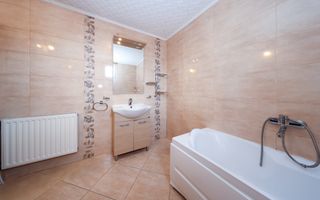 Reședință exclusivistă cu potențial investițional în centrul Cristian - Poză 16