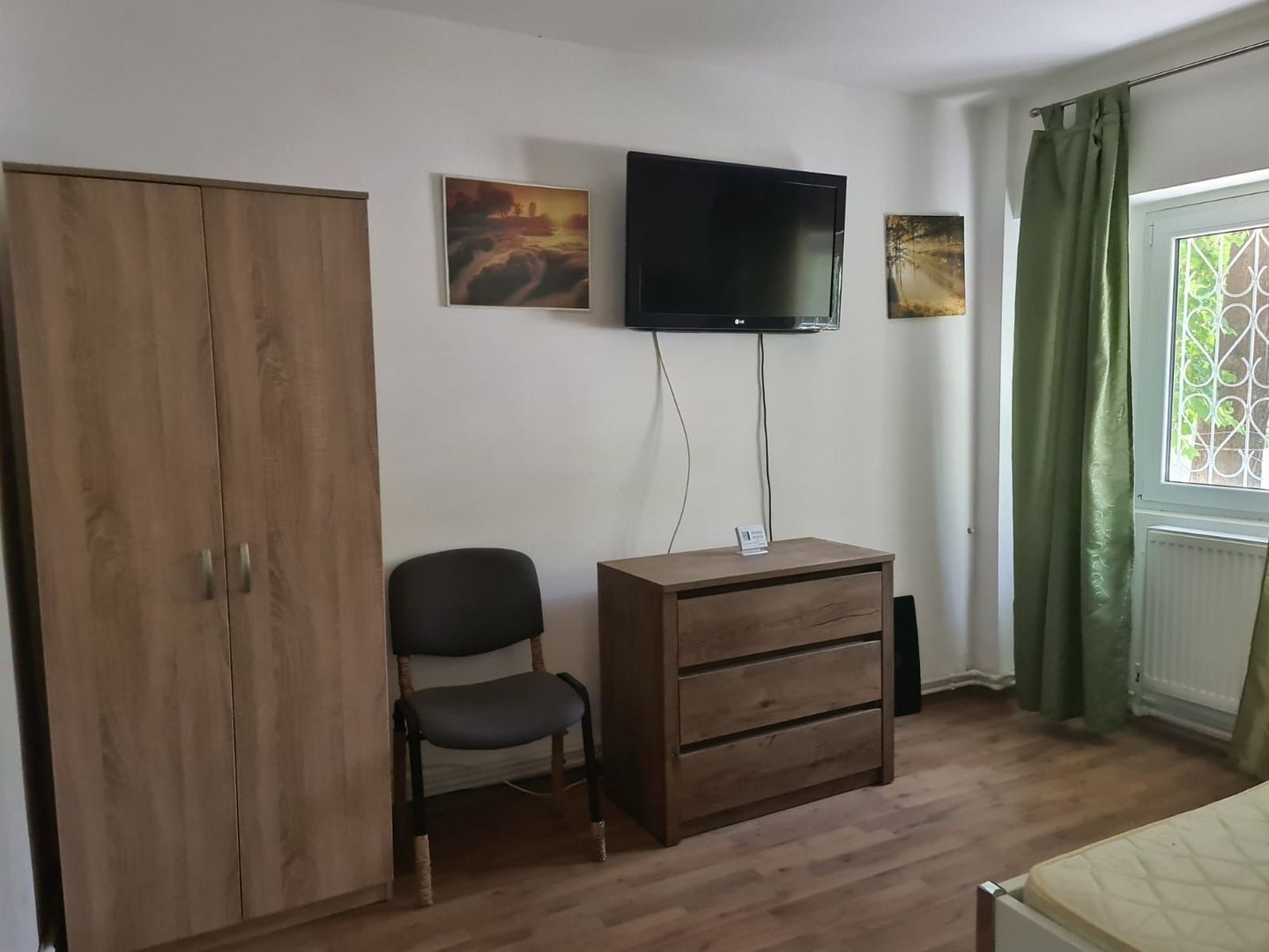 De vanzare apartament cu o camera, parter, I.C.Frimu 43.000 euro - Poză 1