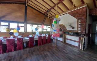 Închiriere clădire 850 mp utili, 15 camere cu baie proprie, Poiana (Schitu Duca) – ideală pentru cămin bătrâni, centru recuperare, pensiune - Poză 2