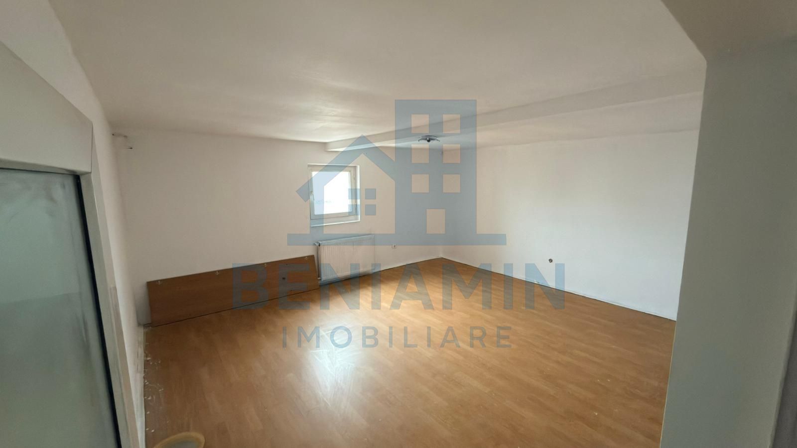 Vila P+2 Alexandru Cel Bun cu doua etaje si curte proprie - Poză 16