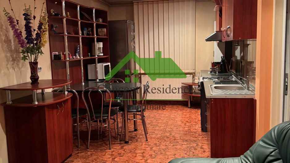 Apartament 3 camere Bd. Republicii + garaj inclus, 98.000 € - Poză 2