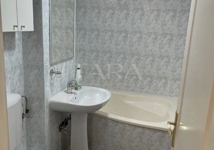 Apartament decomandat cu 2 camere, balcon lung, Gheorgheni. - Poză 7