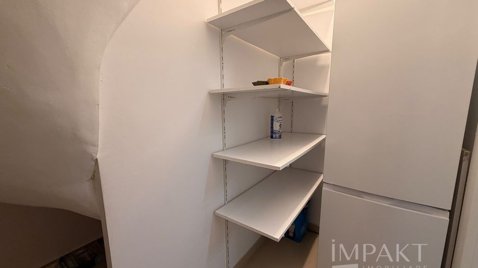 Apartament 2 camere de închiriat, cu curte și ciubăr - Poză 11