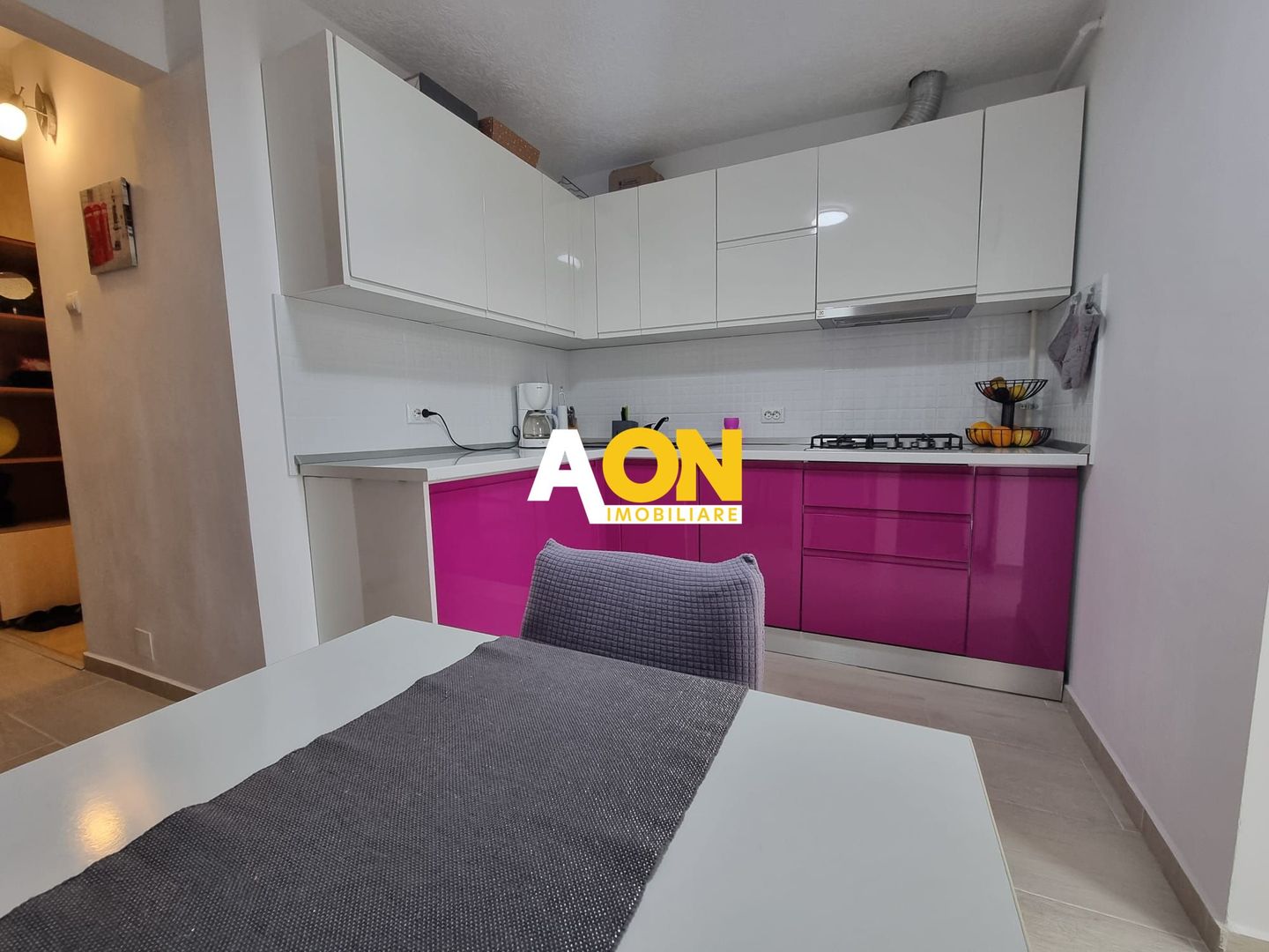 Apartament 3 camere decomandat, mobilat, utilat, Cetate - Poză 8