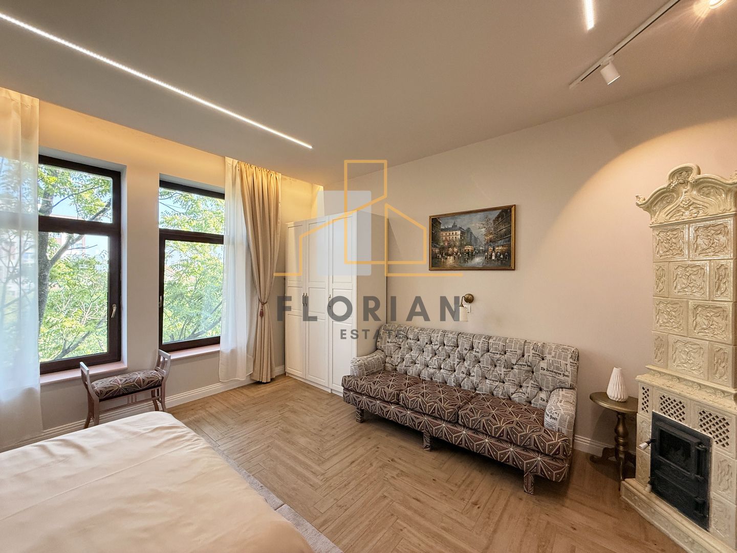 Apartament  modern cu 2 camere in cladire istorica– Zona Sinaia - Poză 9