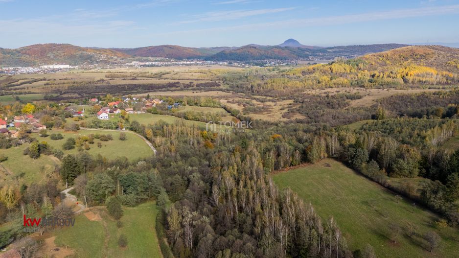 Teren intravilan în Zărnești, zona Tohanita, cu pădurice și parau curg - Poză 1