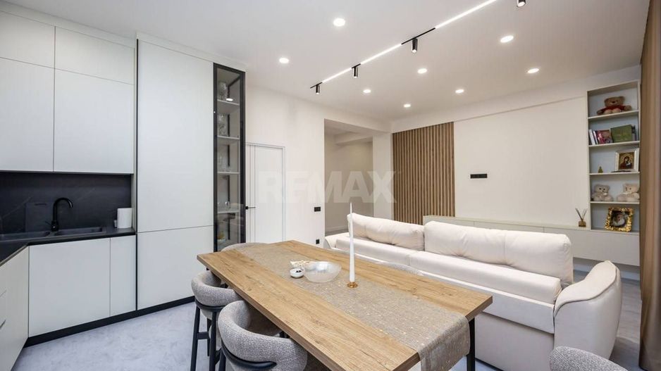 Penthouse de Lux cu Terasă și Priveliște Panoramică - Poză 3