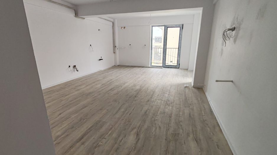 Ap.artament 1 camera, 42mp, 51680euro cu TVA-Bucium - Poză 1