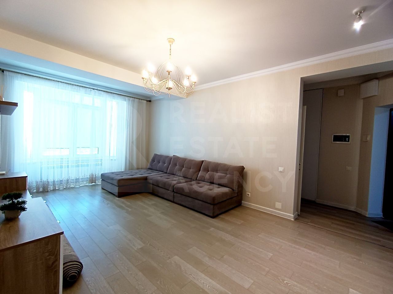 Chirie , apartament, 1 cameră + living, str. Vlaicu Pîrcalab, Centru. - Poză 3