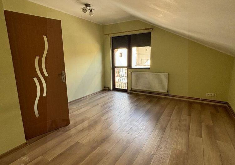 Casa 3 dormitoare curte de 300 mp utili garaj deschis Calea Surii Mici - Poză 5