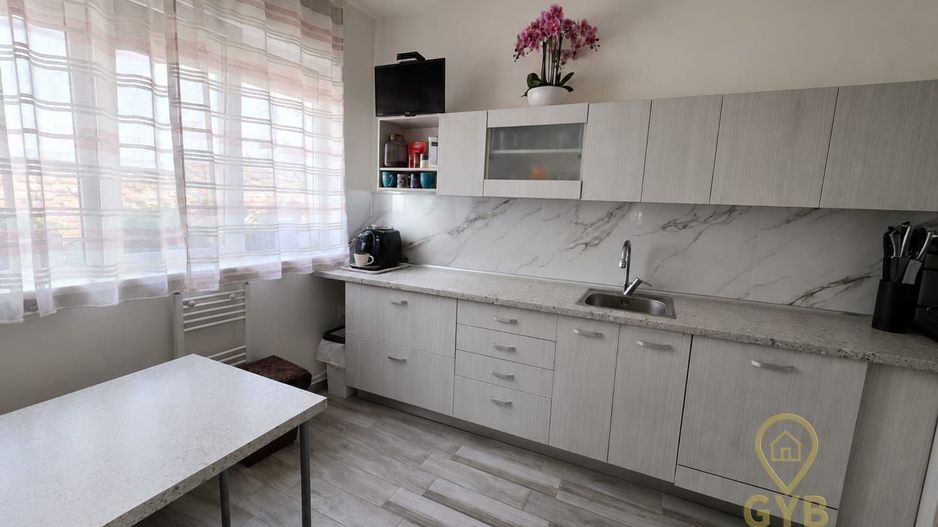 Proprietate ultracentrală cu 5 camere- str. Primăriei - Poză 7