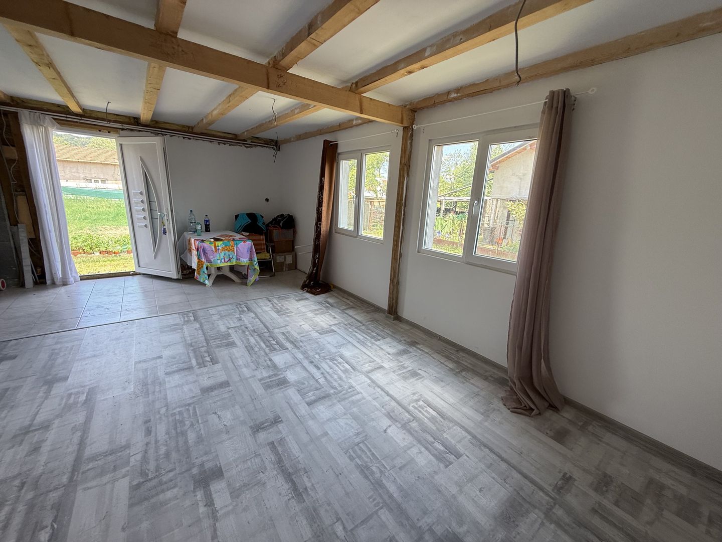 Casă renovată Slobozia -Câmpina + teren intravilan 526 mp - Poză 4