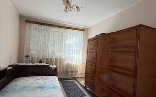 De vanzare apartament 3 camere Gorjului - Poză 2