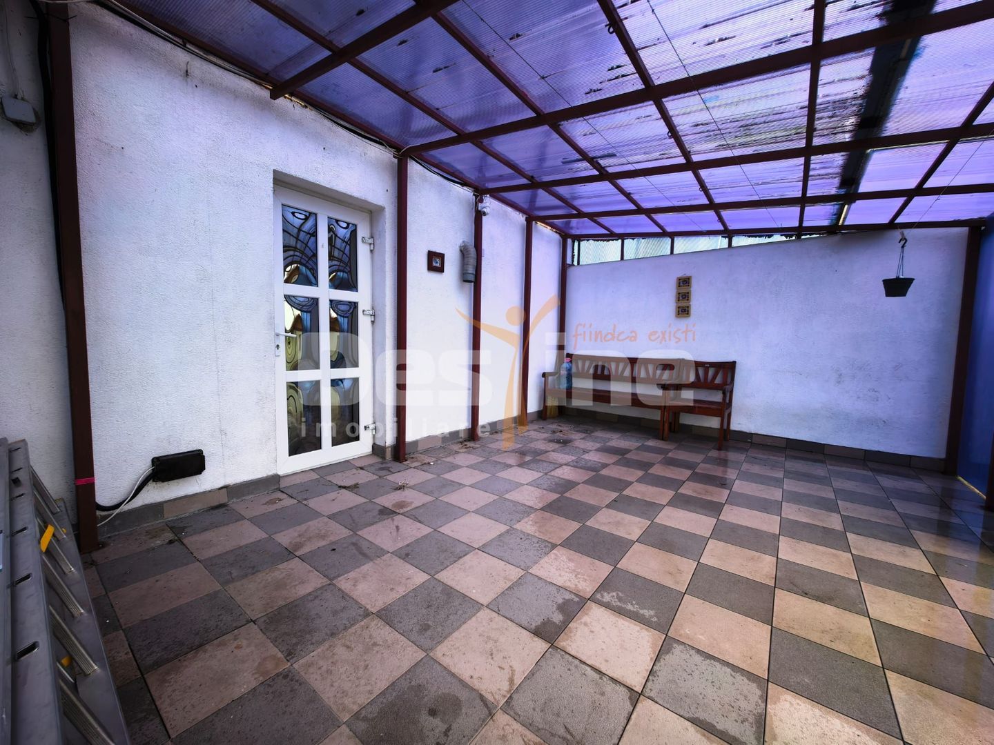 Vila cu etaj si mansarda, teren 7.200 mp, 1.550 mp intravilan - Poză 9