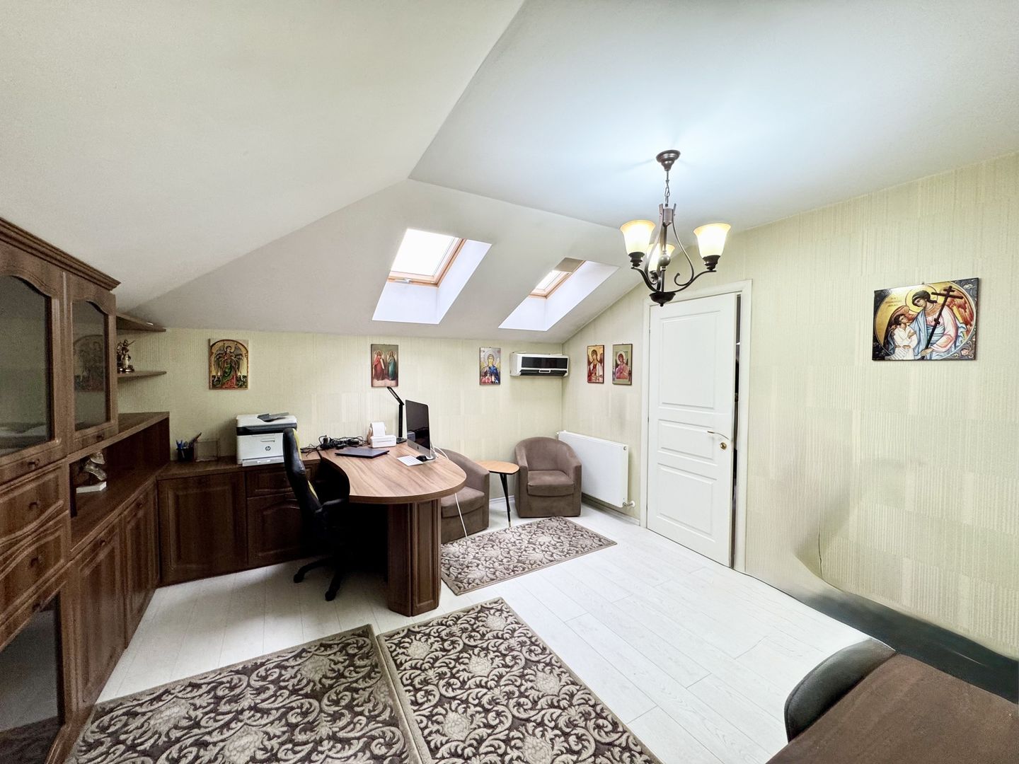 Vila lux cu 1000 mp teren pe Erou Iancu Nicolae langa Jolie Ville - Poză 23