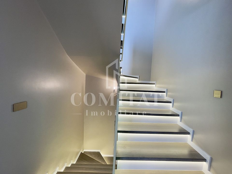 Casă ultramodernă cu terasă panoramică strada Voroneț - Poză 7