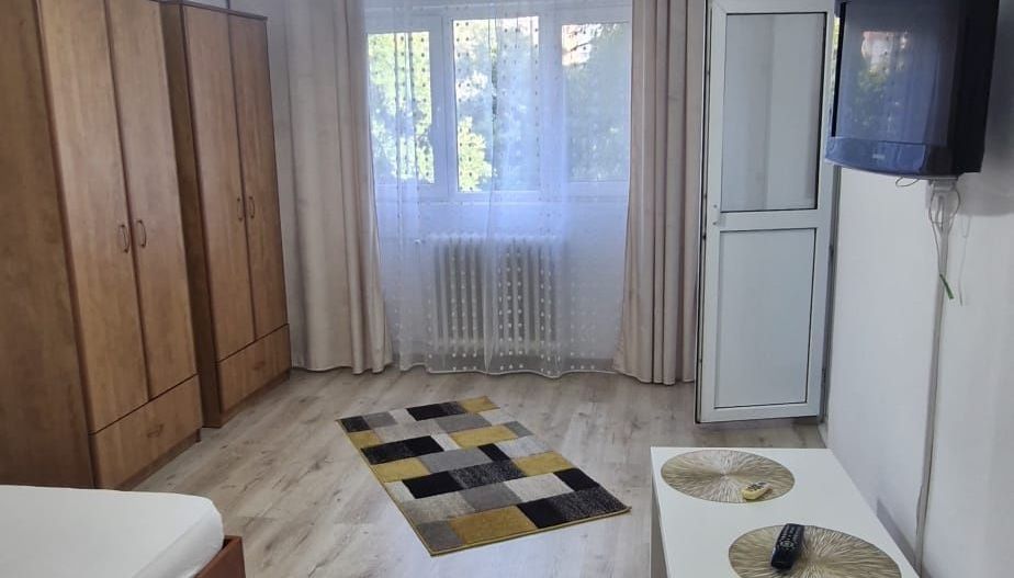 Garsonieră de inchiriat |decomandată | renovată | metrou, Drumul Taberei - Poză 2