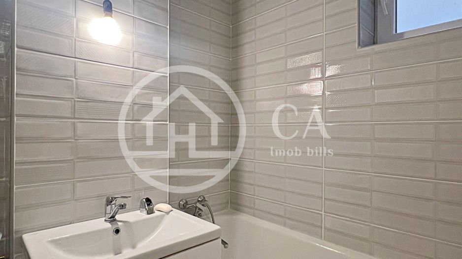 Apartament cu 3 camere de vânzare in cartierul Rogerius, Oradea - Poză 4