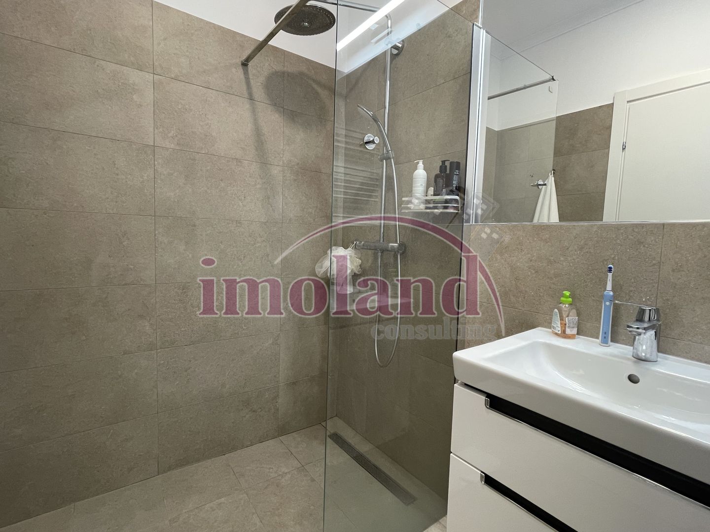 Vanzare apartament 4 cam 113 mp | 2 curti 180 mp | complet mobilat | Baneasa - Poză 11