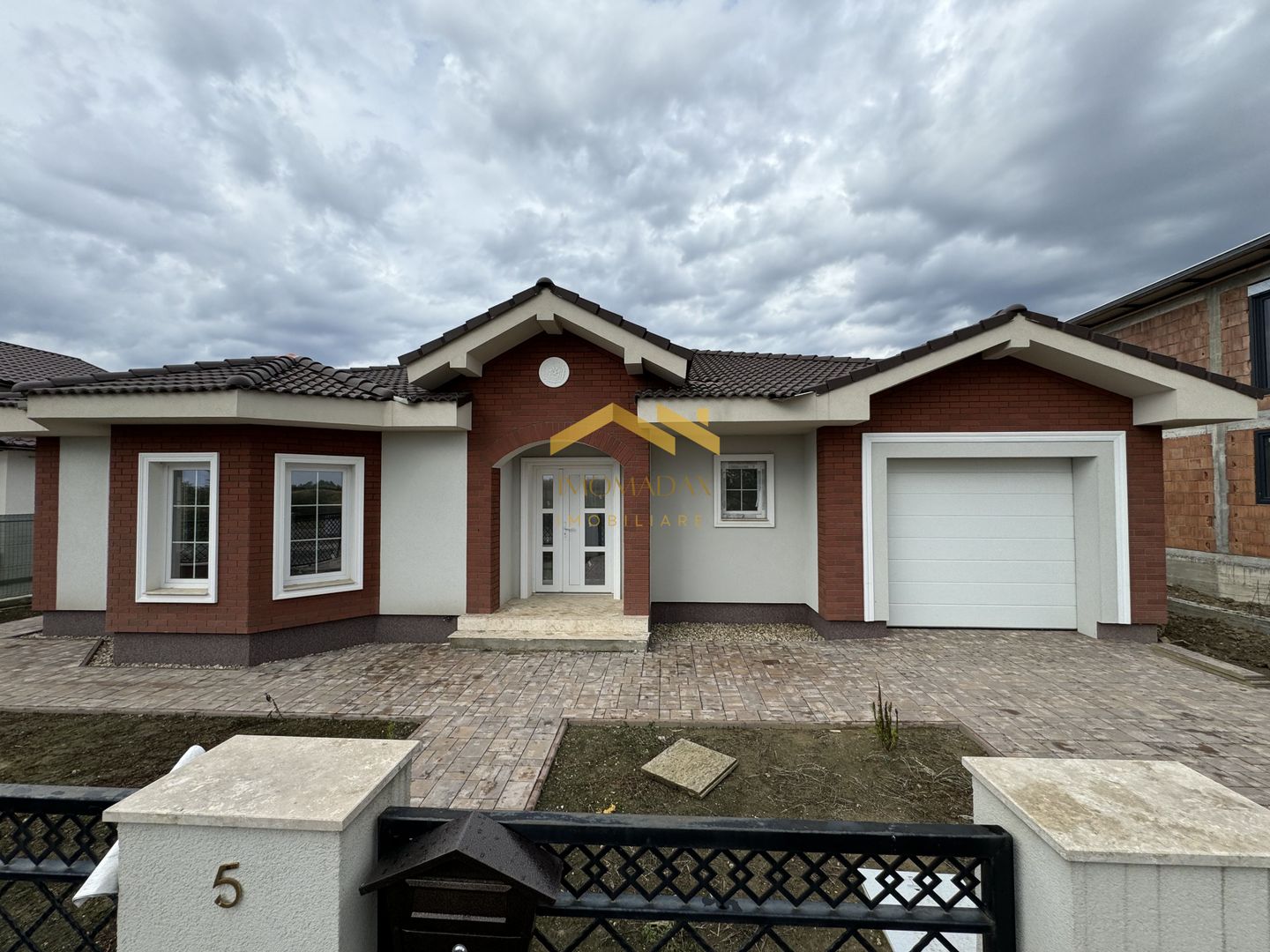 Mosnita Veche-Casa Individuala-Finisaje la Alegere - Poză 2