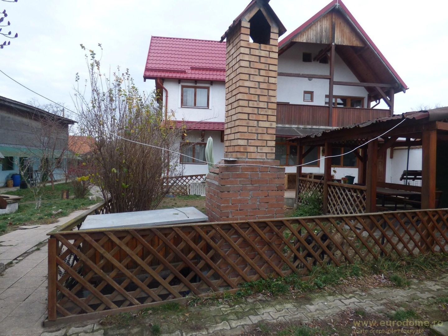 Proprietate deosebita - casa cu curte si livada - Poză 1