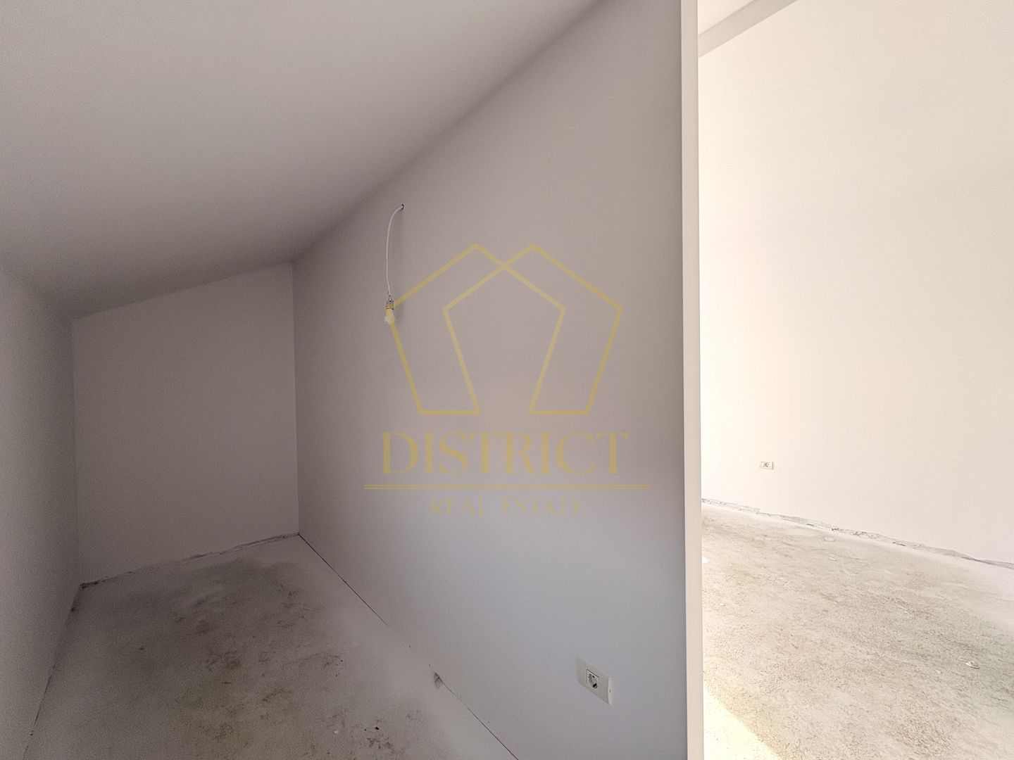 Duplex modern cu 4 camere si dressing | Mosnita Noua | ESO Petrol - Poză 5