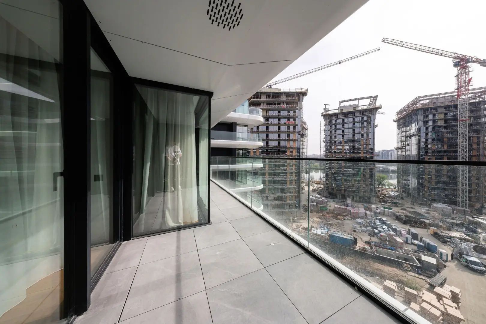 Apartament cu 2 camere de închiriat în Yacht Kid - Poză 14