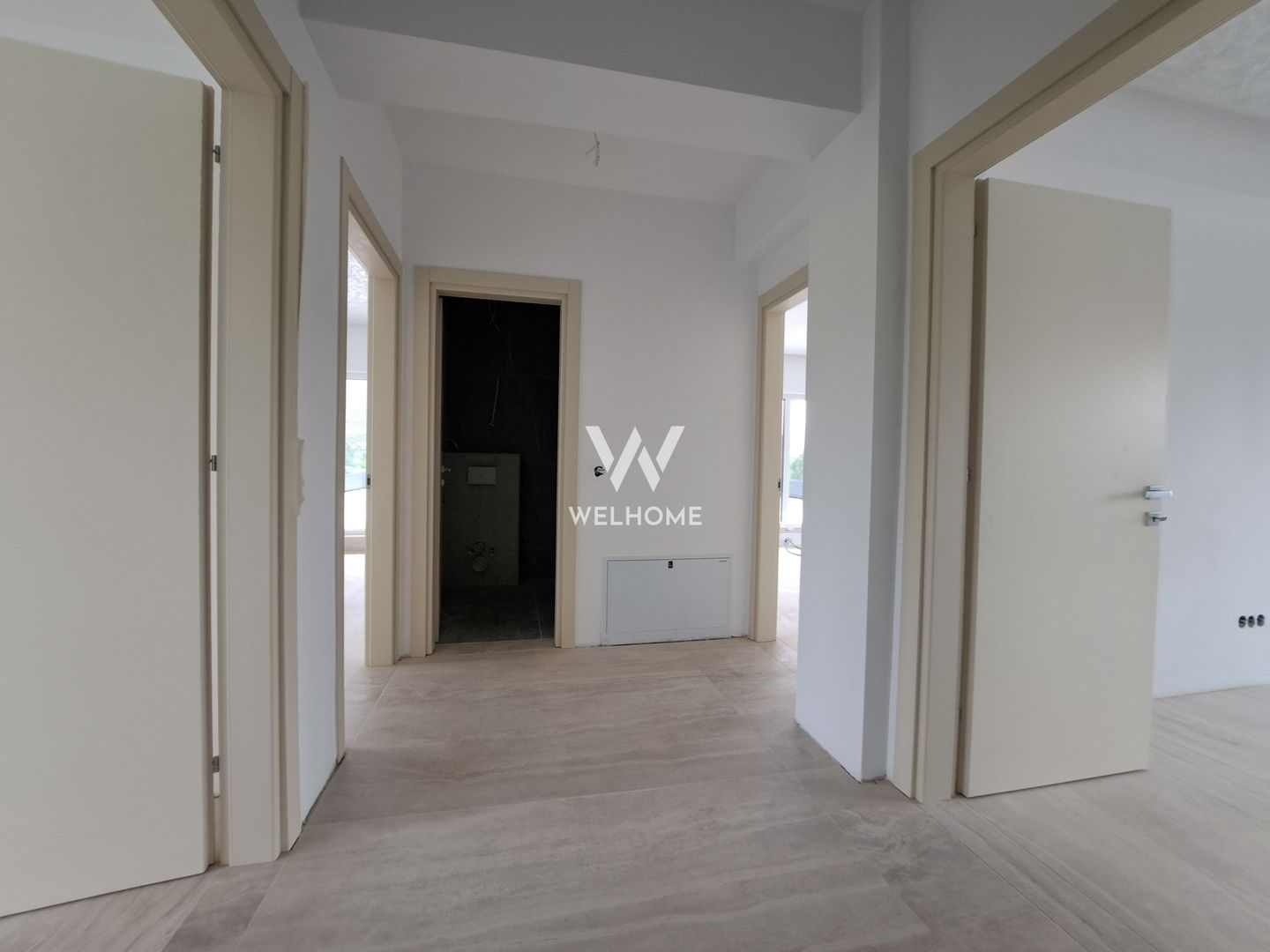 Vilă modernă premium cu piscină interioară, teren 1200 mp și panoramă - Poză 15