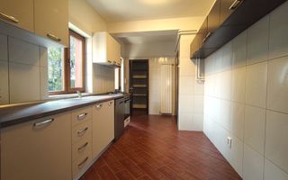 Vila spatioasa Pipera | Garaj, curte mare, 4 parcari | Iancu Nicolae - Poză 8