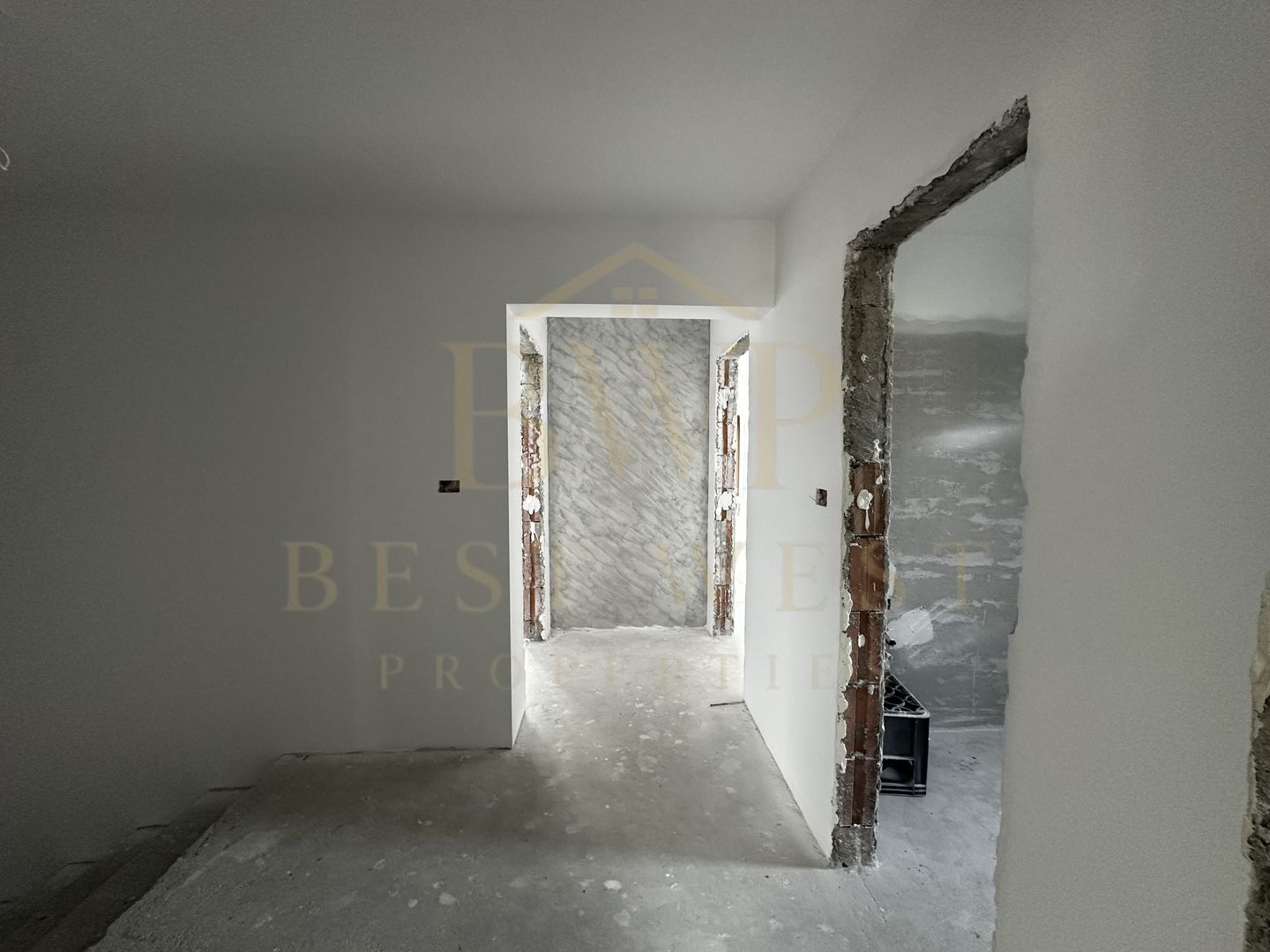 Duplex, 4 dormitoare, Mosnita, drum asfaltat, toate utilitățile - Poză 13