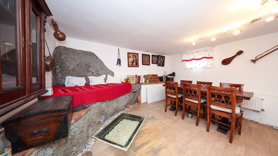 Casă deosebită de vânzare în centrul Brașovului - Poză 30