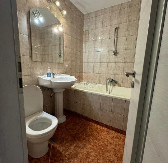 Apartament 3 camere, ultracentral, decomandat, Et. 1/8, Ploiesti, PH - Poză 14