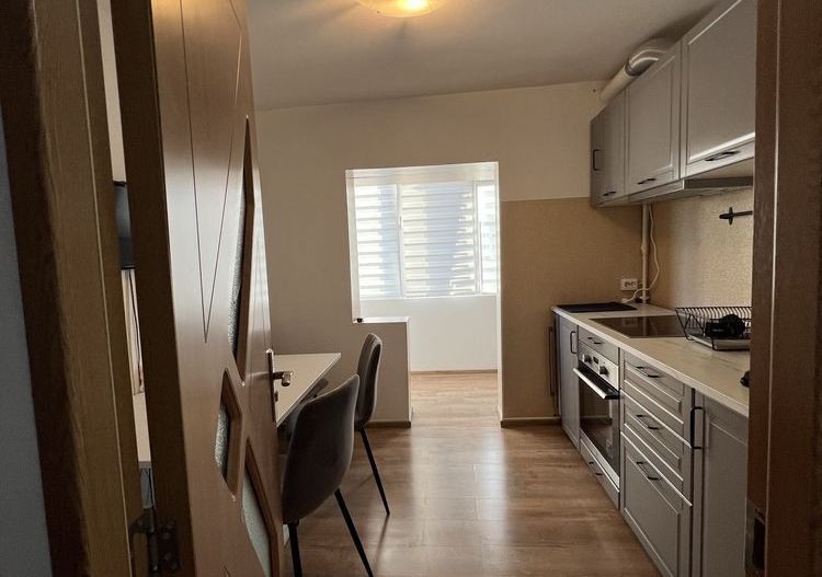 Calea Girocului | 2 camere | Decomandat | Centrală proprie | Acoperiș  Copiază - Poză 7