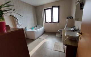 Casă cu 5 camere. de vânzare in Floresti, zona Parcului Poligon. - Poză 24