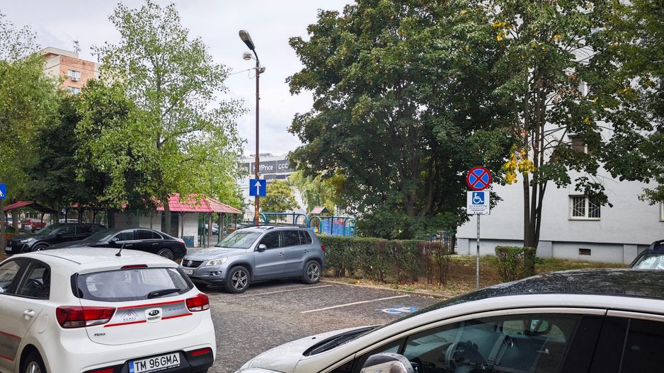 Apartament mare, decomandat, bucatarie separata. PET FRIENDLY. - Poză 32
