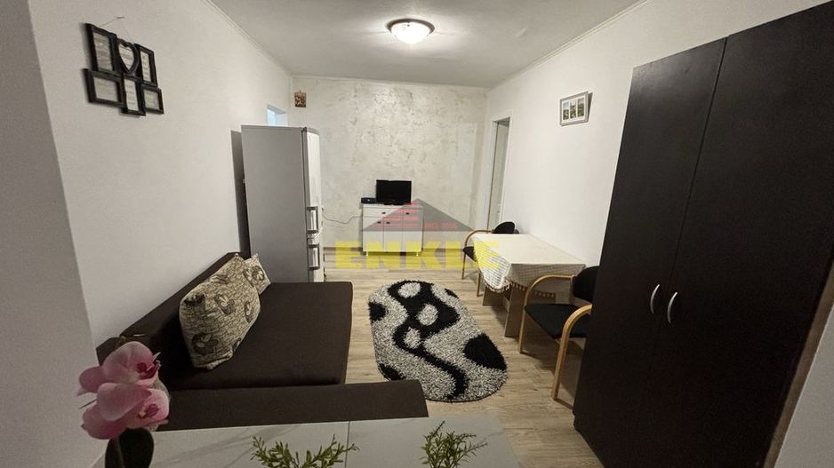 De vânzare apartament 2 camere, zona Carrefour - Poză 1