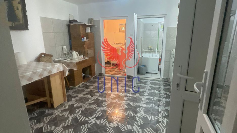 Casa cu teren de 1000 de mp -Radovan - Poză 11