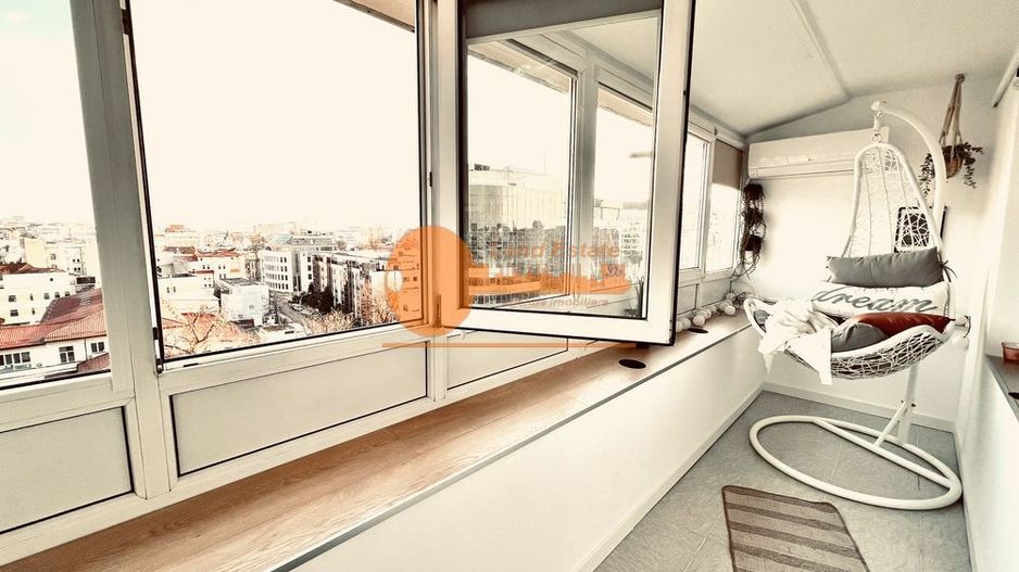 Garsoniera Piata Victoriei ( vedere panoramica ) - Poză 1