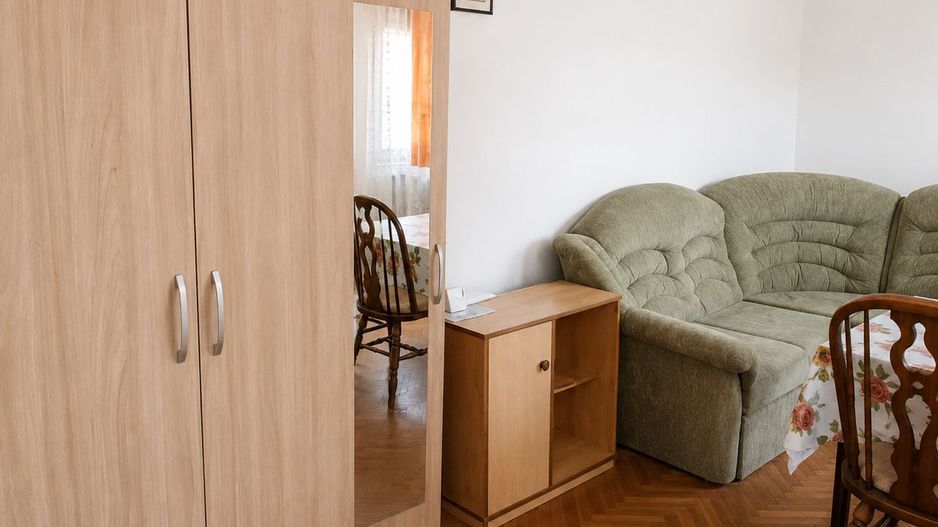 Apartament 2 camere decomandat | Parter | Centrală proprie | - Poză 2