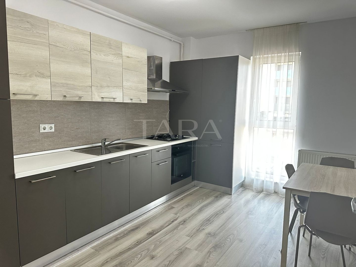 Apartament finisat, mobilat, ideal investiție, ocupabil imediat! - Poză 1