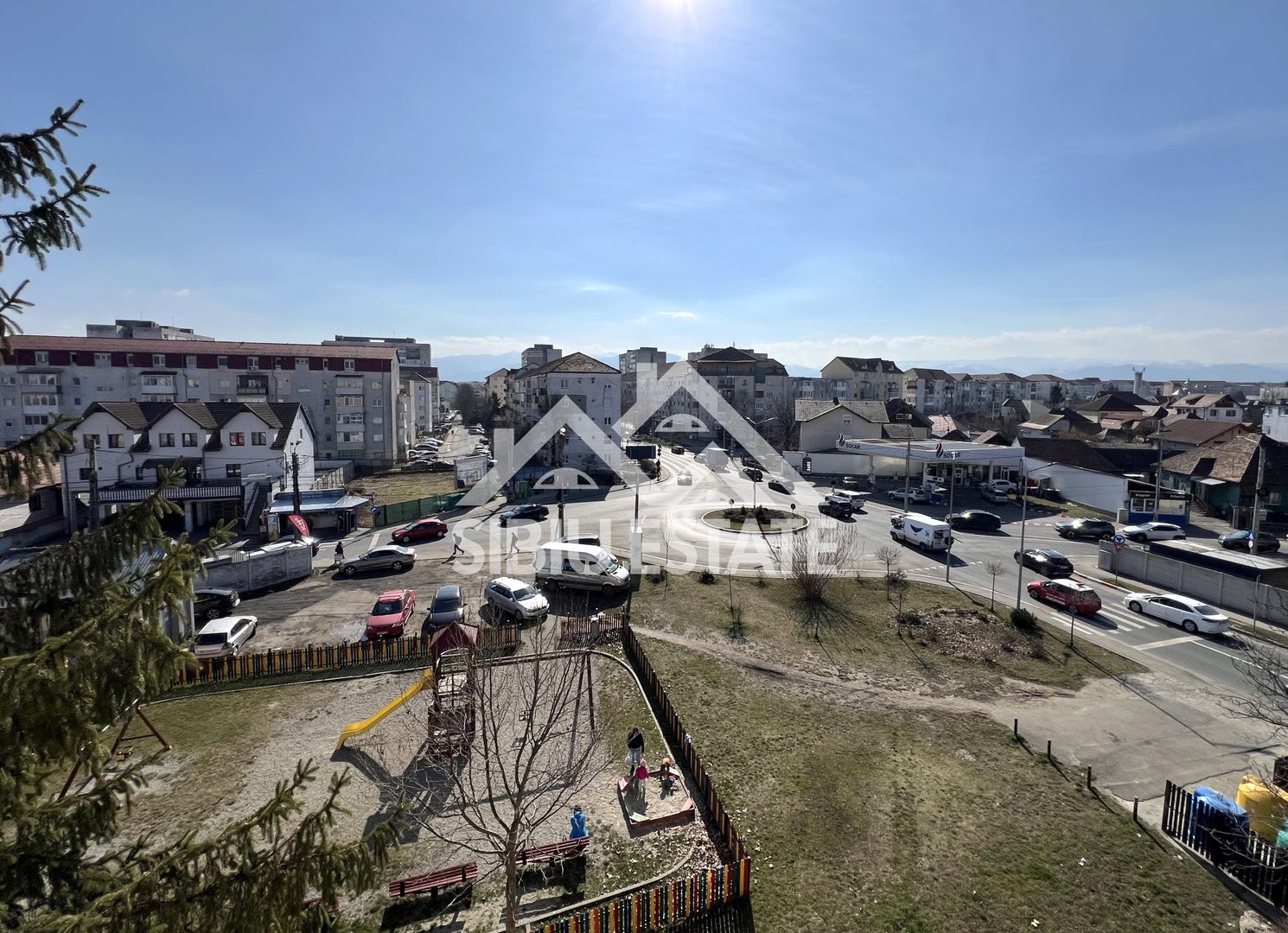 Apartament 2 camere cu balcon, pivnita Sibiu, scoala 9 - Poză 1