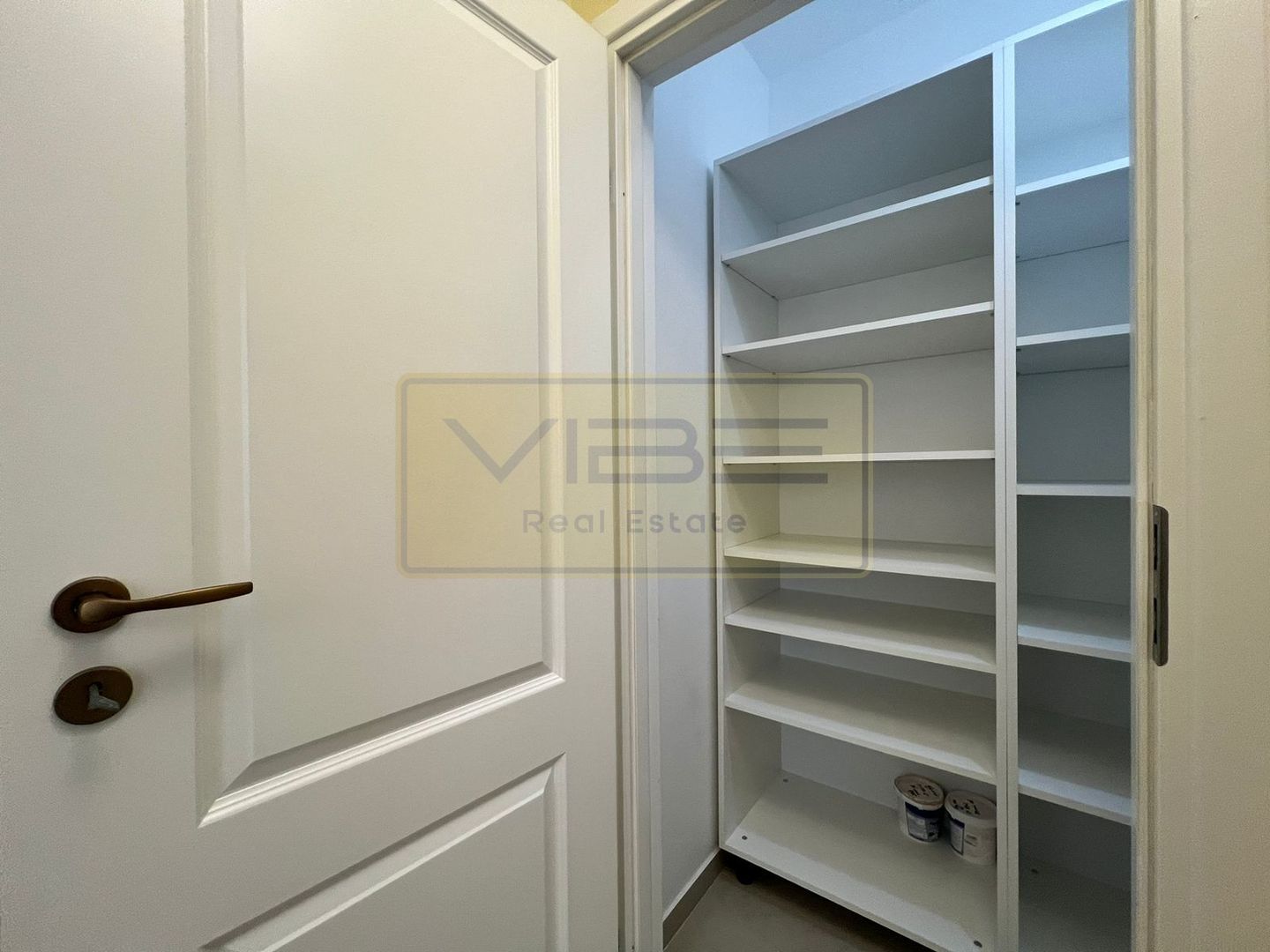 Apartament  2 camere cu parcare Bucium - Poză 17