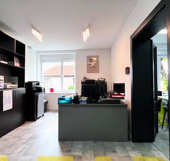 Casa renovata complet! 210 mp utili pe teren de 548 mp! - Poză 14