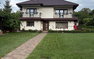 Proprietate premium în Bucium, Iași – Intimitate și confort maxim - Poză 1